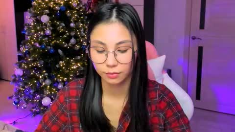 ms_emily_ online show from December 21, 8:49 pm