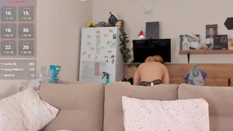 Snapshot of ms_foryou chatting on May 4, 4:47 pm Ms ForYOU online show from May 4, 4:47 pm