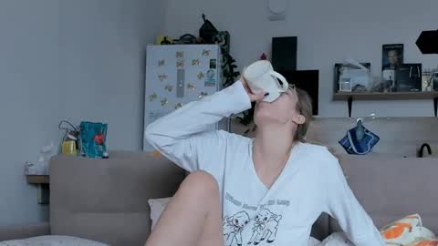 Snapshot of ms_foryou chatting on May 30, 5:04 am Ms ForYOU online show from May 30, 5:04 am