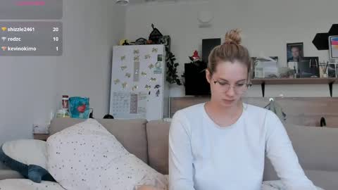 Snapshot of ms_foryou chatting on June 7, 1:21 am Ms ForYOU online show from June 7, 1:21 am