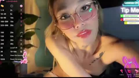 ms_maureenx69x online show from July 21, 8:00 pm