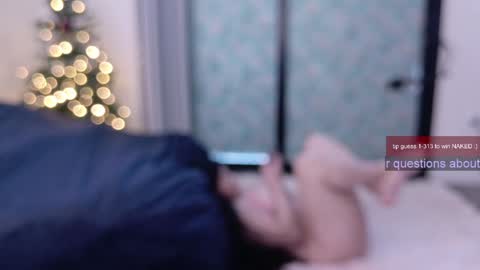 R o r i  SnapChat heyroriv2 wednesday - sunday Noon oclock mountain - 5pm mountain online show from December 19, 10:32 pm