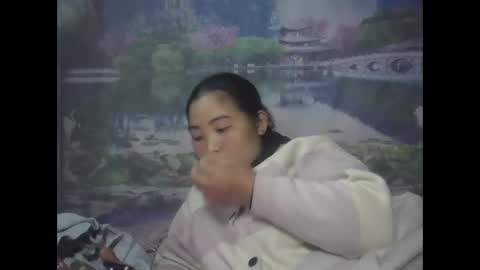 ms_pham online show from April 30, 11:49 am