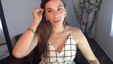 Snapshot of ms_sofiax chatting on August 1, 4:28 pm Sofia online show from August 1, 4:28 pm