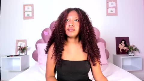 Snapshot of ms_zozi_ chatting on March 4, 2:01 pm Ms zozi online show from March 4, 2:01 pm