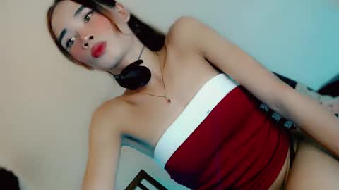Snapshot of mscherry_ chatting on May 13, 6:44 am mscherry_ online show from May 13, 6:44 am
