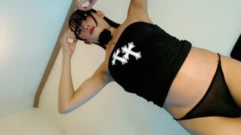 Snapshot of mscherry_ chatting on June 21, 5:48 pm mscherry_ online show from June 21, 5:48 pm