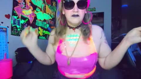 Cunty Luxxe online show from October 14, 10:16 am