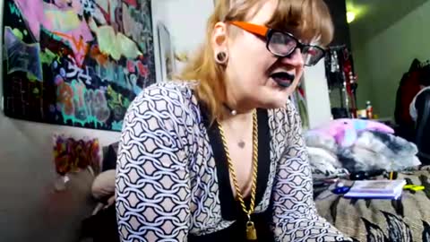 Snapshot of mscuntyluxxe chatting on July 22, 10:07 am Cunty Luxxe online show from July 22, 10:07 am