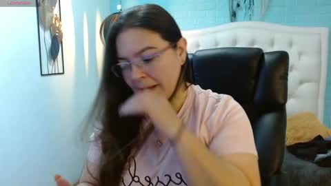 Snapshot of msjossie chatting on May 8, 3:45 am Jossie online show from May 8, 3:45 am