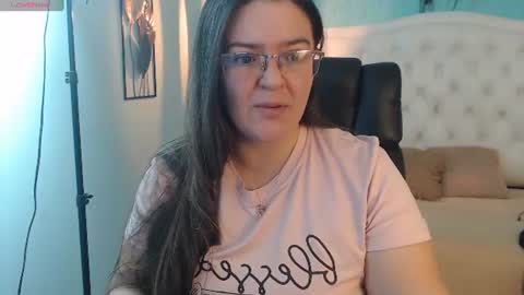 Snapshot of msjossie chatting on June 12, 4:00 am Jossie online show from June 12, 4:00 am