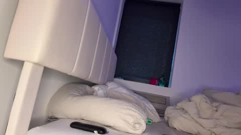 mskitty000 online show from February 13, 10:06 pm