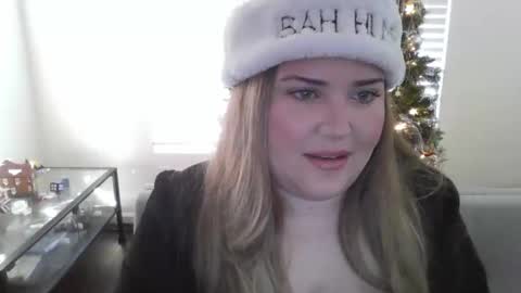 Snapshot of msobsidianhavoq chatting on December 15, 9:30 pm Obsidian Havoq online show from December 15, 9:30 pm