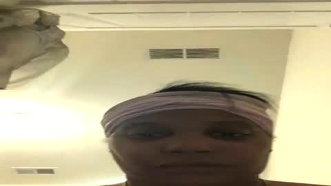 Snapshot of msrainwater chatting on June 20, 7:38 pm msrainwater online show from June 20, 7:38 pm