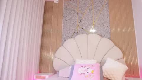 Manuela  online show from November 13, 3:16 am