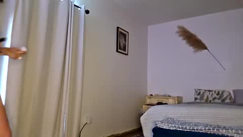 Snapshot of msthick00 chatting on July 16, 6:14 pm MsThick online show from July 16, 6:14 pm