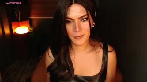 Snapshot of msveeyxo1 chatting on March 8, 2:04 am Veey online show from March 8, 2:04 am