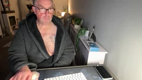 mtb1697 online show from November 26, 11:39 pm