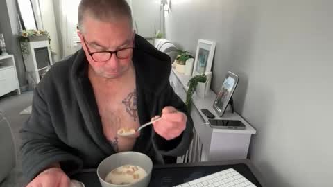 mtb1697 online show from March 13, 10:22 am