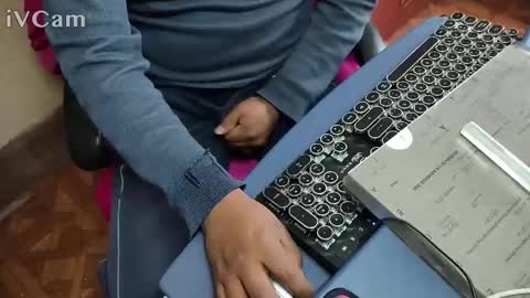 Snapshot of muchachosam chatting on March 9, 6:21 pm zenon online show from March 9, 6:21 pm