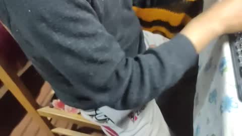 Snapshot of muchachosam chatting on October 4, 2:31 am zenon online show from October 4, 2:31 am