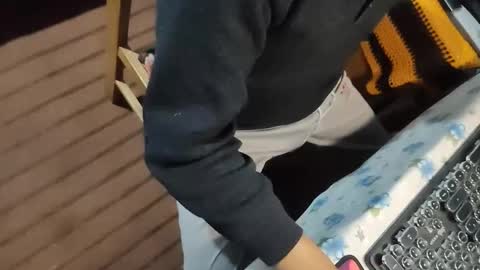 Snapshot of muchachosam chatting on October 12, 2:32 am zenon online show from October 12, 2:32 am