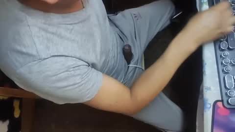 Snapshot of muchachosam chatting on November 7, 7:03 pm zenon online show from November 7, 7:03 pm