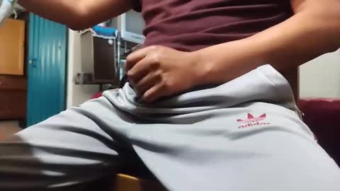 Snapshot of muchachosam chatting on November 24, 9:47 pm zenon online show from November 24, 9:47 pm