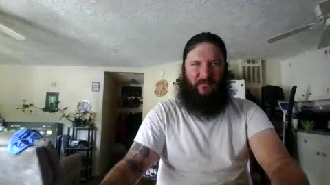 Snapshot of mudge chatting on June 25, 8:57 pm Mudge online show from June 25, 8:57 pm