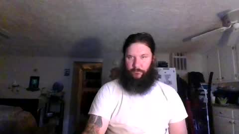 Snapshot of mudge chatting on June 29, 10:21 pm Mudge online show from June 29, 10:21 pm
