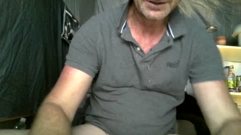 Snapshot of mudjimba chatting on June 19, 11:58 am mudjimba online show from June 19, 11:58 am