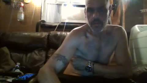 Snapshot of muffdiver718 chatting on July 9, 7:01 am Muffdiver online show from July 9, 7:01 am