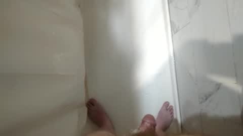 Snapshot of mugglesmuggler chatting on February 17, 12:01 pm mugglesmuggler online show from February 17, 12:01 pm