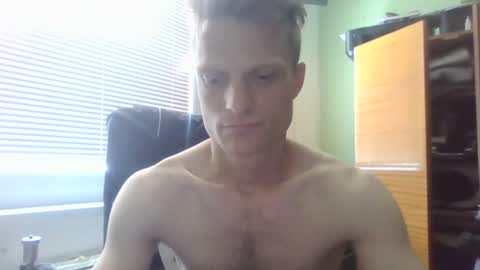 Snapshot of mugis420 chatting on July 11, 11:02 am mugis420 online show from July 11, 11:02 am