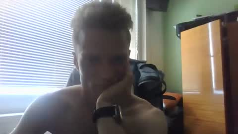 Snapshot of mugis420 chatting on July 15, 2:00 pm mugis420 online show from July 15, 2:00 pm