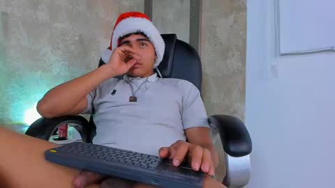 Snapshot of muichiro_tokito1 chatting on December 26, 7:03 am muichiro tokito1 online show from December 26, 7:03 am