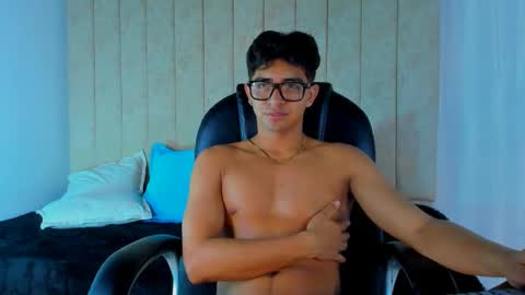 Snapshot of muichiro_tokito1 chatting on February 22, 4:18 am muichiro tokito1 online show from February 22, 4:18 am