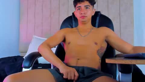 Snapshot of muichiro_tokito1 chatting on February 28, 3:48 am muichiro tokito1 online show from February 28, 3:48 am