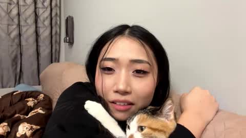 Mia online show from March 7, 10:23 am