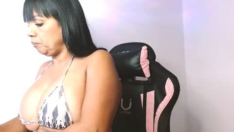 yuli online show from July 18, 9:35 am