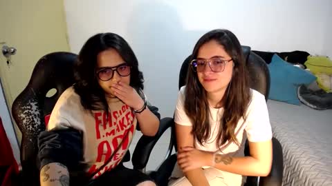 Snapshot of multiorgasmic_6 chatting on September 16, 2:56 am Dani and Alex online show from September 16, 2:56 am