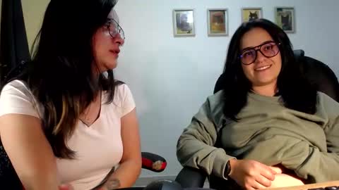 Snapshot of multiorgasmic_6 chatting on October 15, 2:44 am Dani and Alex online show from October 15, 2:44 am
