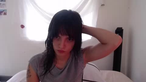   online show from April 29, 7:53 pm