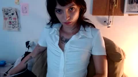 Snapshot of munchi_ chatting on June 26, 10:14 pm online show from June 26, 10:14 pm