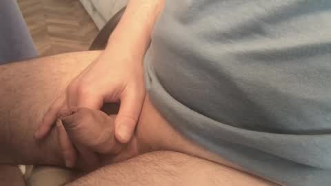 Snapshot of mur3ik chatting on June 5, 9:26 am El Shortdick online show from June 5, 9:26 am