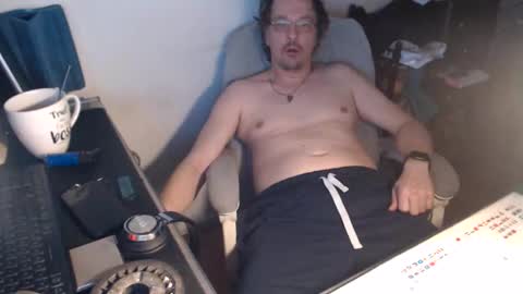 Snapshot of muschiliebhaber chatting on May 26, 6:42 am Horny Goat online show from May 26, 6:42 am