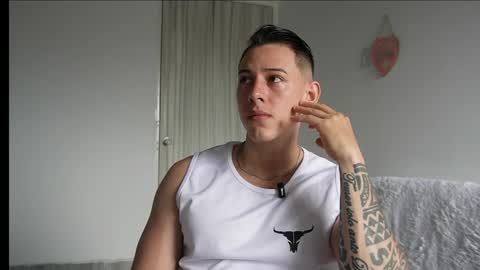 Snapshot of muscle_king_cum chatting on May 13, 1:08 pm muscle_king_cum online show from May 13, 1:08 pm
