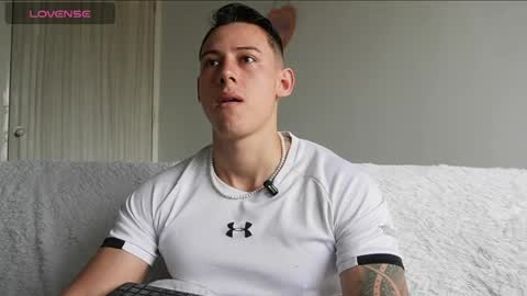 Snapshot of muscle_king_cum chatting on May 28, 12:57 pm muscle_king_cum online show from May 28, 12:57 pm