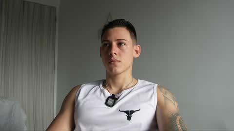 Snapshot of muscle_king_cum chatting on June 16, 2:52 pm muscle_king_cum online show from June 16, 2:52 pm