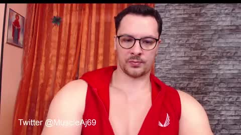 Snapshot of muscleaj69 chatting on December 5, 4:44 pm AJ online show from December 5, 4:44 pm